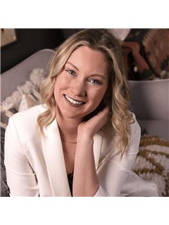 Broker/Owner - Kelsey Bergey - RE/MAX Select Properties