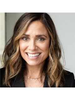 Holly Weinstine - RE/MAX Results