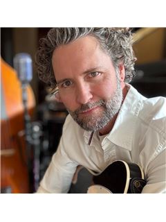 Michael Yerxa - RE/MAX Advantage Plus