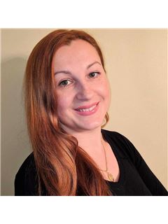 Nadya Hoppe - RE/MAX Advantage Plus
