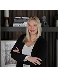 Barbara Hoberg - RE/MAX Results