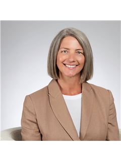 Holly Koenig - RE/MAX Results