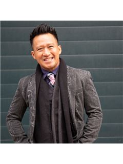 Thang Minh Chau Holt - RE/MAX Results