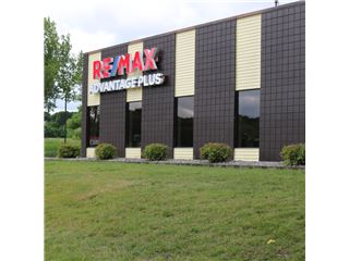 Office of RE/MAX Advantage Plus - Victoria