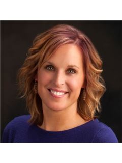 Lisa Hayes - RE/MAX Traders Unlimited