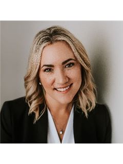 Jaclyn Wehmeyer - RE/MAX Today