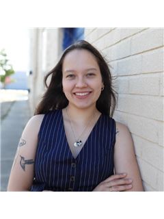 Natalia Spencer - RE/MAX Realty Associates