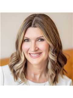 Christi Waddington - RE/MAX Alliance