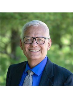 Michael Hogue - RE/MAX Realty Associates