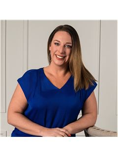 Sarah Weiss - RE/MAX Alliance