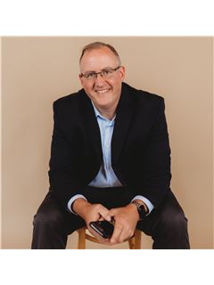 Mike Van Cleve - RE/MAX Traders Unlimited