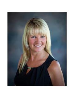 Julie Fleck - RE/MAX Alliance