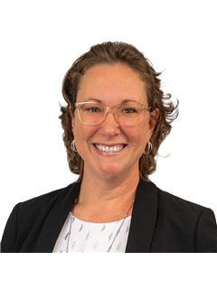 Janna Jantz - RE/MAX Crossroads Properties