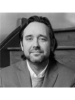 Damian Johnson - RE/MAX Crossroads Properties