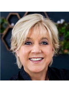 Linda Wengerd - RE/MAX Showcase