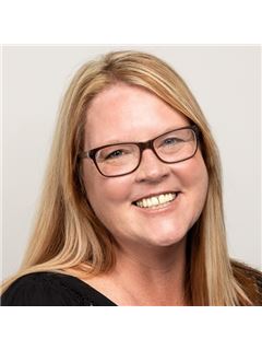 April Ochier - RE/MAX Showcase