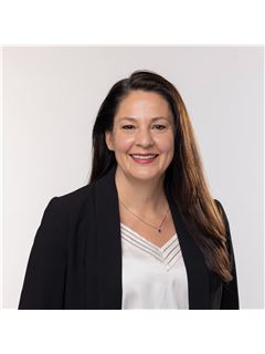 Stephanie Phillips - RE/MAX Crossroads Properties