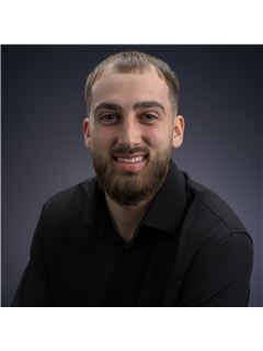 Tyler Hunt - RE/MAX Infinity