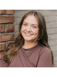 Sophia Hansen - RE/MAX Crossroads Properties