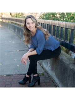 Marisa Tilton - RE/MAX Crossroads Properties