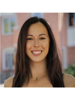 Jacqueline Hunter - RE/MAX Above & Beyond