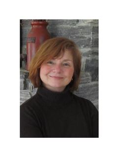 Linda W St. Amour - RE/MAX North Professionals