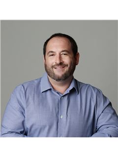 Mikail J Stein - RE/MAX North Professionals