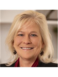 Tamela Roche - RE/MAX Real Estate Center
