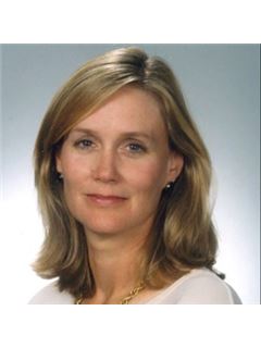 Lisa Johnson - RE/MAX Real Estate Center
