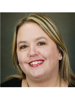 Associate - Kerri A Baccari - RE/MAX 1st Choice