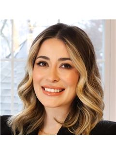 Francielle Caldeira - RE/MAX Executive Realty