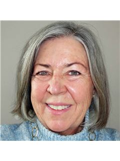 Carolyn Shulman - RE/MAX Innovative Bayside