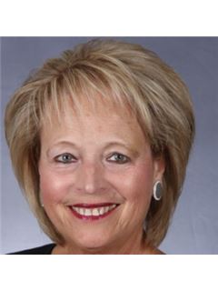 Lawren A Hubal - RE/MAX Right Choice Real Estate