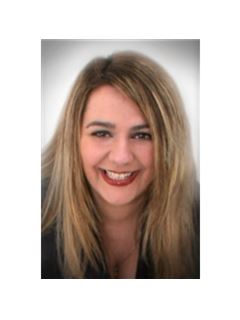 Lorena Tucci Hubbard - RE/MAX Andrew Realty Services