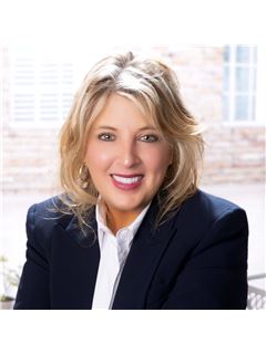 Sandra Bosnakis - RE/MAX Vision