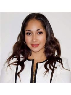 Yahaira Vasquez Yahaira Vasquez - RE/MAX Precision Realty