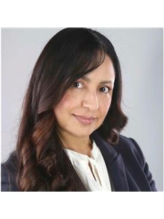 Johanna Vasquez - RE/MAX Right Choice Real Estate