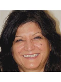 Parvaneh Roberts - RE/MAX Innovative Bayside