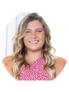 Natalia Maccarrone - RE/MAX Platinum