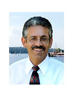 Dennis Billias - RE/MAX South County