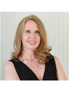 Aimee Cayer - RE/MAX Right Choice Real Estate