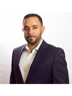 Cisco Borres - RE/MAX Right Choice Real Estate