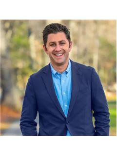 Matt Nuzie - RE/MAX Right Choice Real Estate