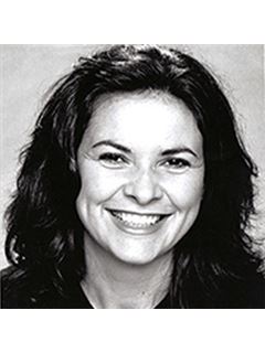 Noemia Alves - RE/MAX Real Estate Center