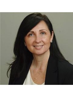 Anne Franos - RE/MAX Real Estate Group