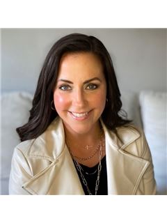 Lisa Yates - RE/MAX Select Realty