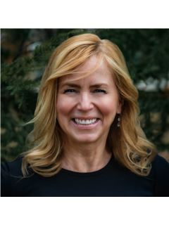 Julie Boeh - RE/MAX Select Realty