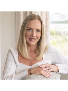 Jeni Drass - RE/MAX Select Realty