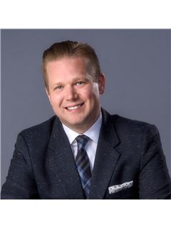 Steve Szumigale - RE/MAX Real Estate Group