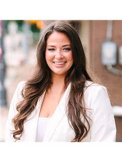 Macy Smolic - RE/MAX Select Realty